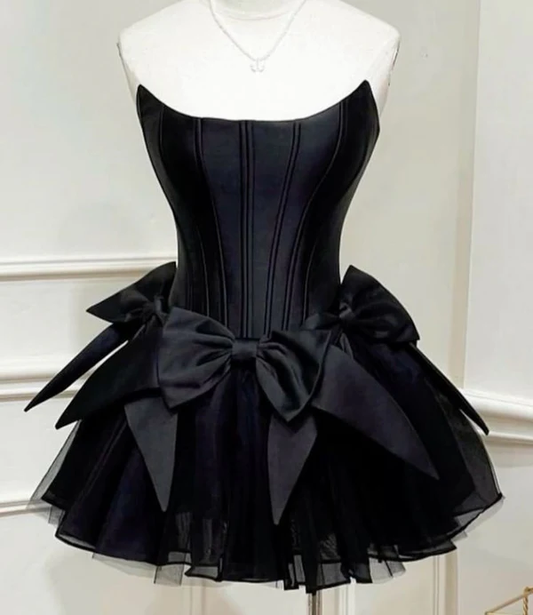 Chic Black Strapless Short Homecoming Dress Satin Party Dress SH1410